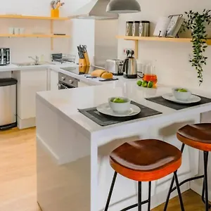  Apartment Boutique And Beautiful