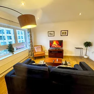  Apartment Home2 - Market Rise